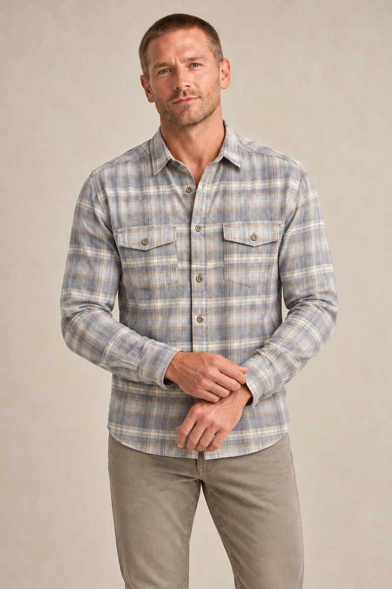La chemise à carreaux en coton