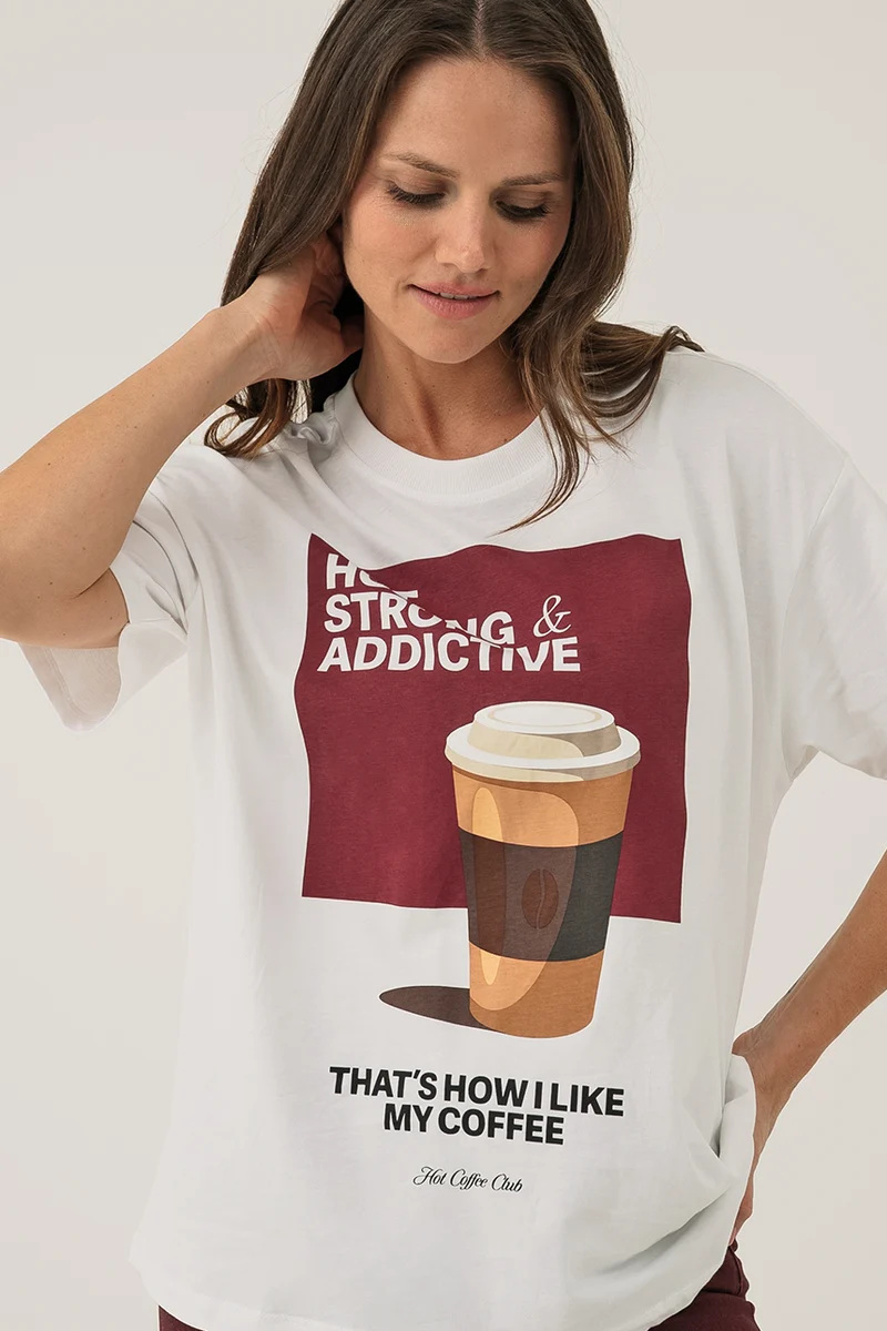 Le t-shirt imprimé thématique café