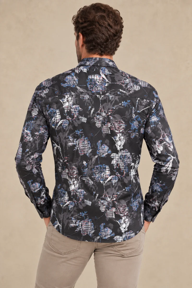La chemise douce à motifs