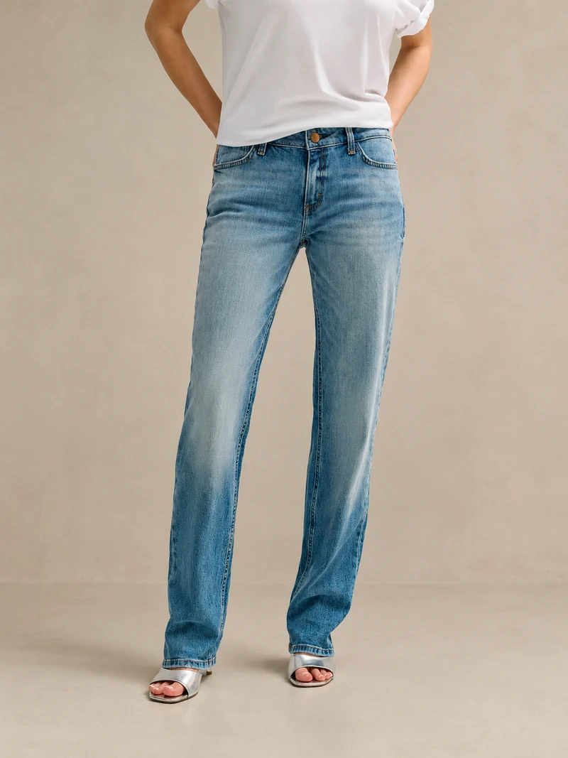Le jean à jambe droite | Guess