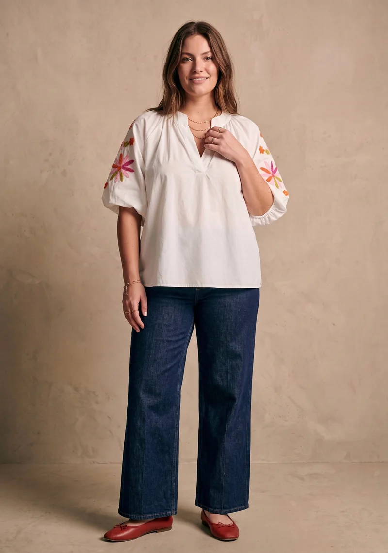 Curve - Blouse coton broderie florale col V manches courtes - Paola