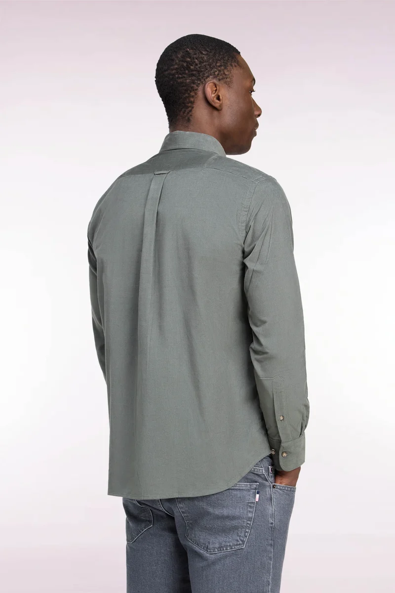 Chemise en coton côtelé vert olive coupe droite