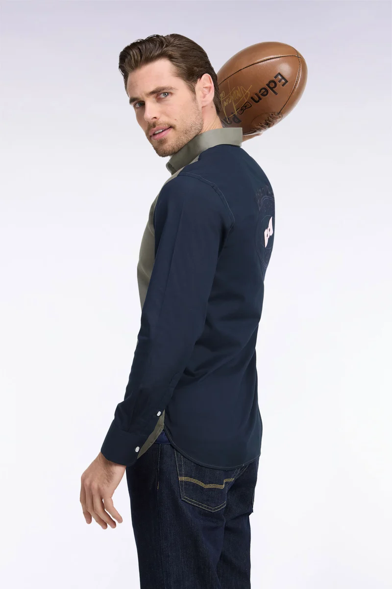 Chemise bicolore en coton oxford vert olive patch dos coupe droite