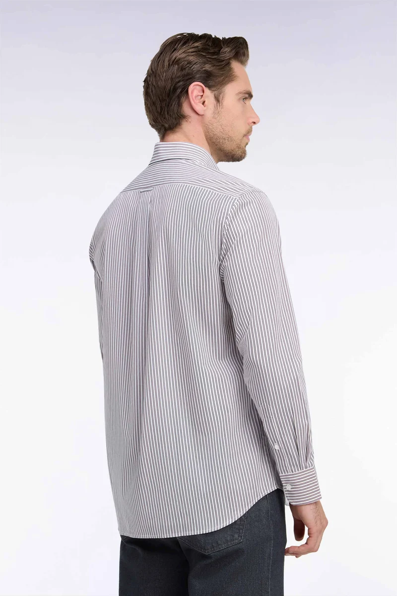Chemise en coton à rayures marine et rose coupe droite