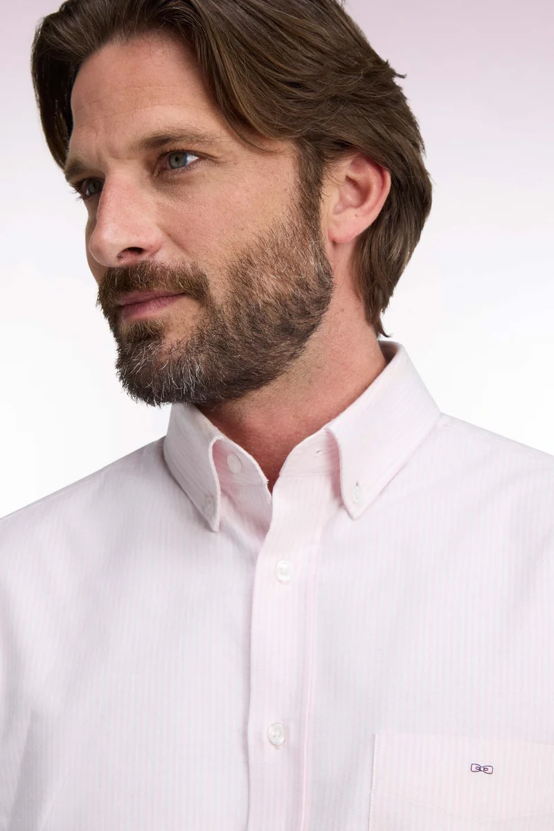 Chemise en coton à rayures bâtons roses coupe droite