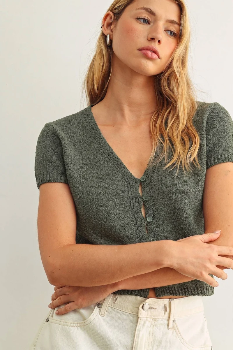 T6284 CAP SLEEVE BUTTON FRONT TOP: BEIGE / L