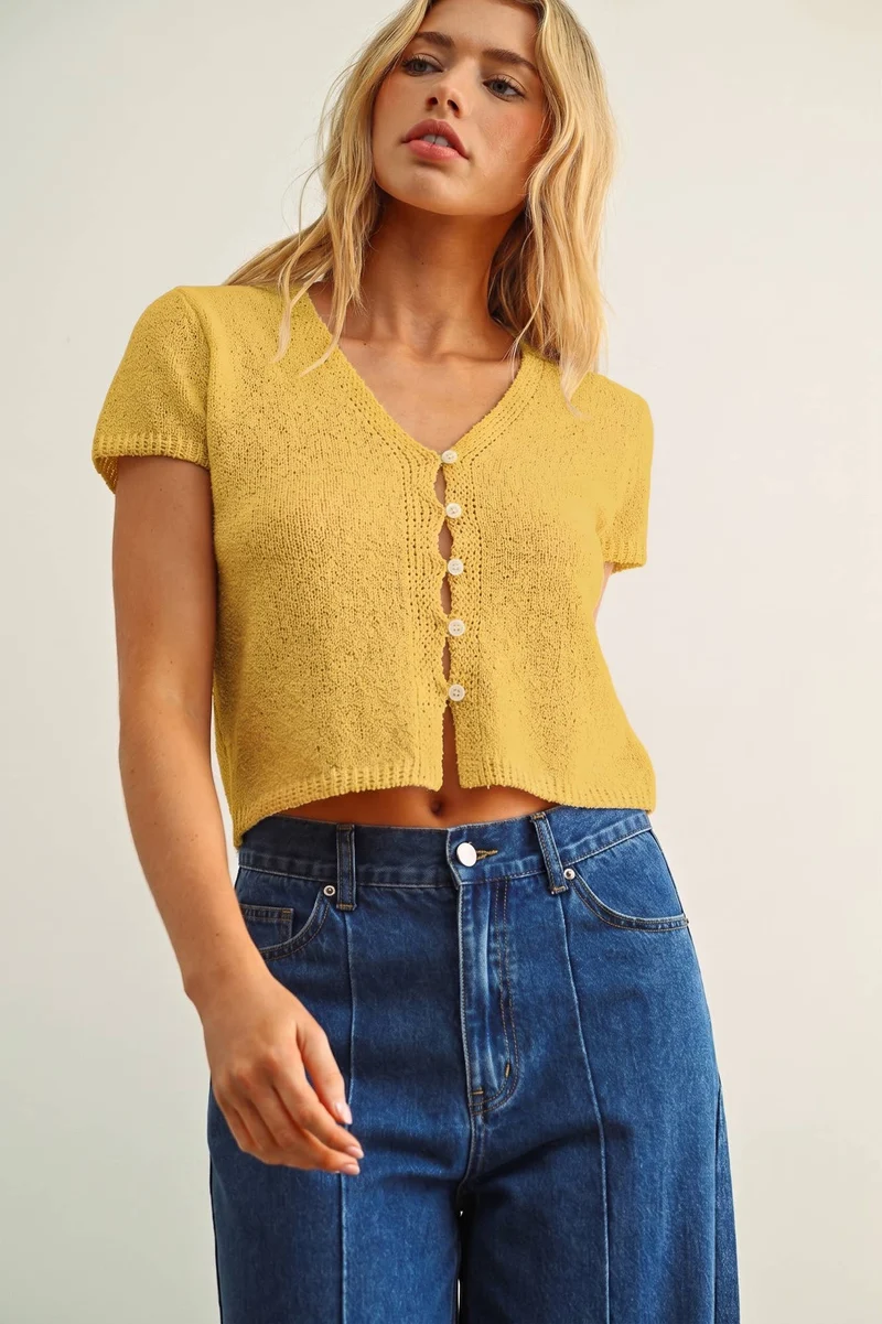 T6284 CAP SLEEVE BUTTON FRONT TOP: BEIGE / L