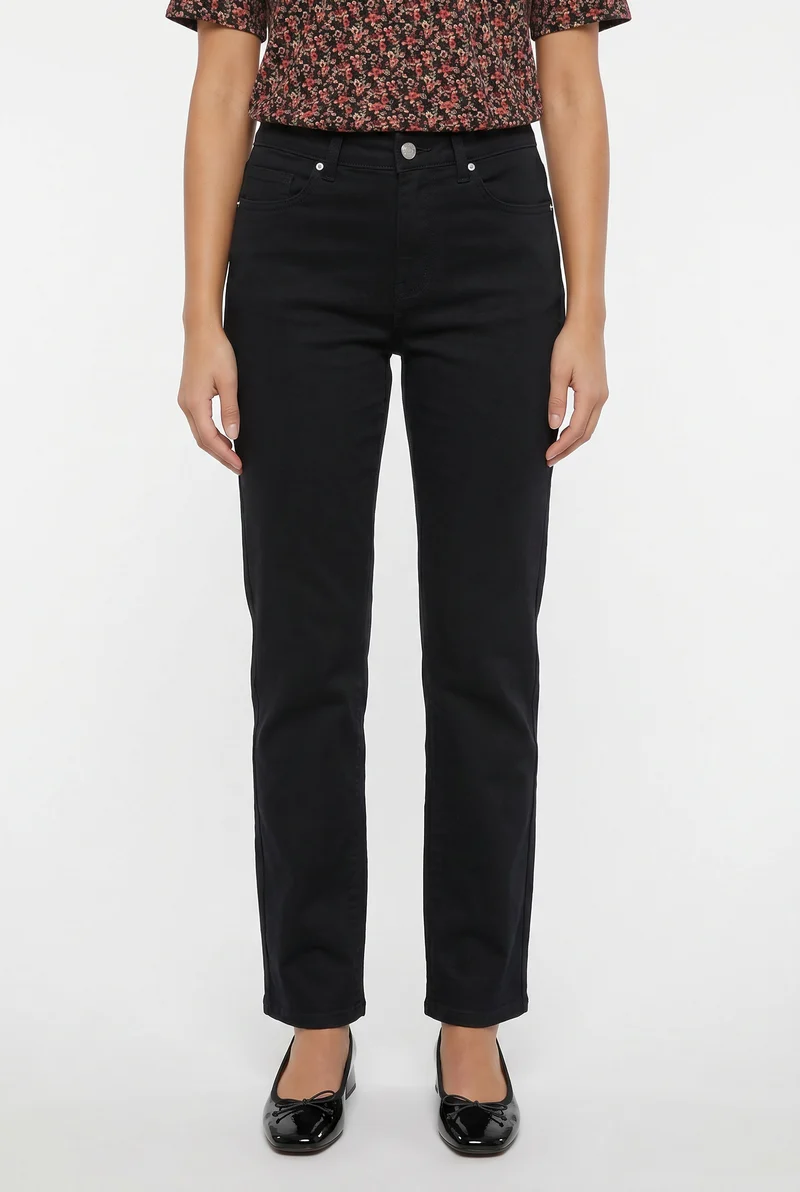 Le pantalon jambe large Lois en Twill | Modèle Georgia