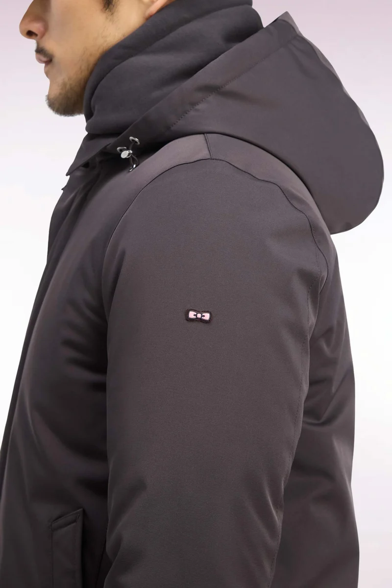 Imperméable en nylon marron à capuche amovible