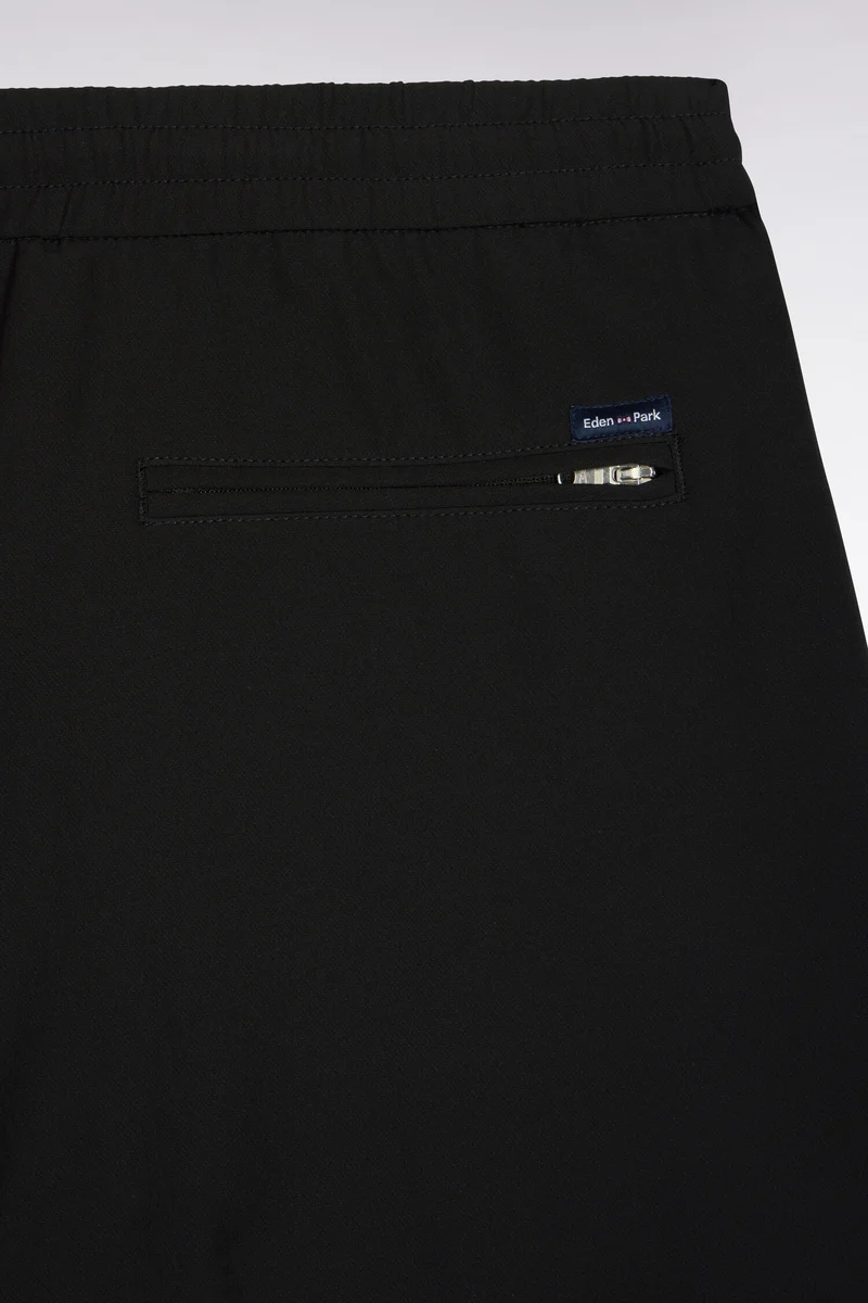Pantalon à taille élastiquée en nylon stretch technique noir coupe Modern