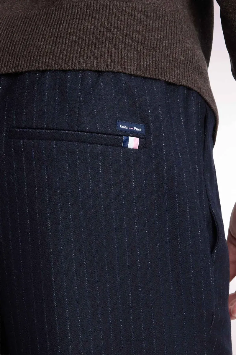Pantalon à taille élastiquée façon flanelle rayée marine