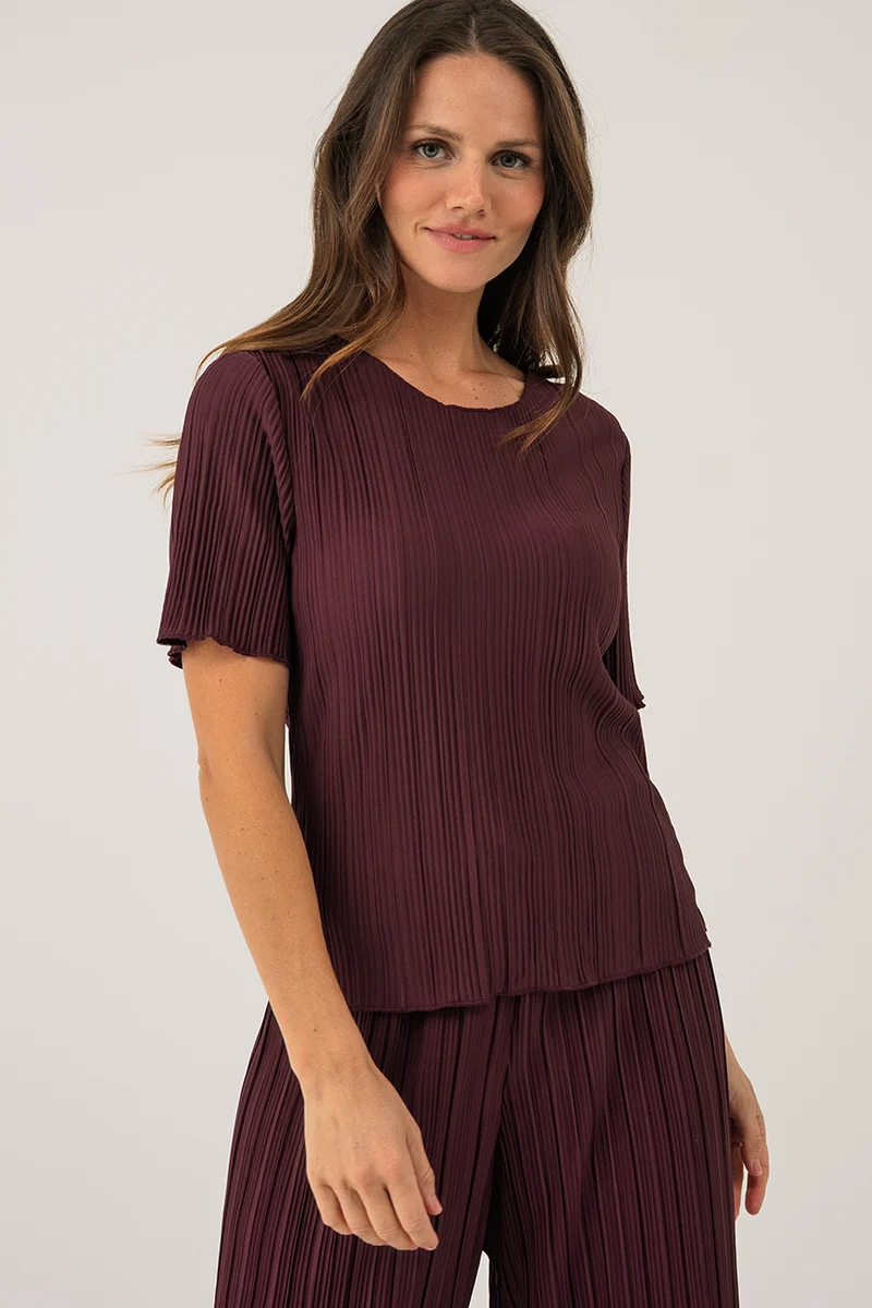 La blouse coupe t-shirt en matière plissée