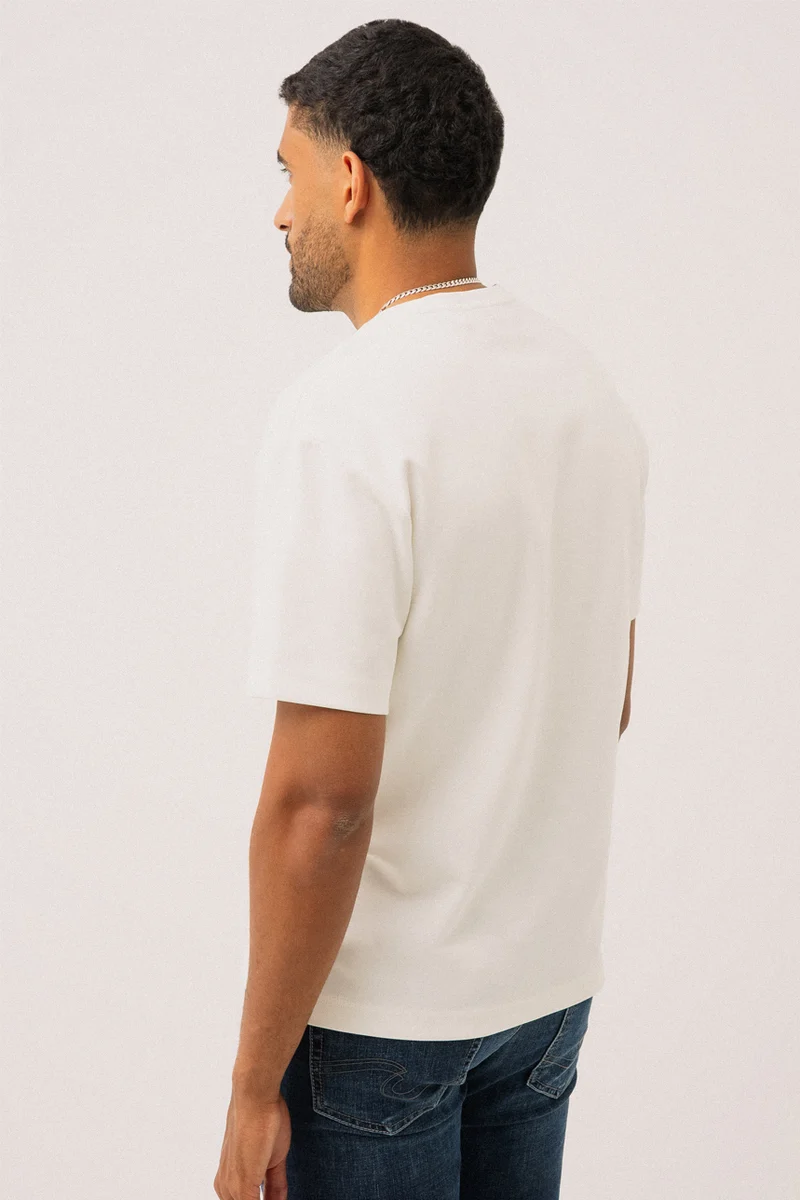 Le t-shirt en scuba par Projek Raw