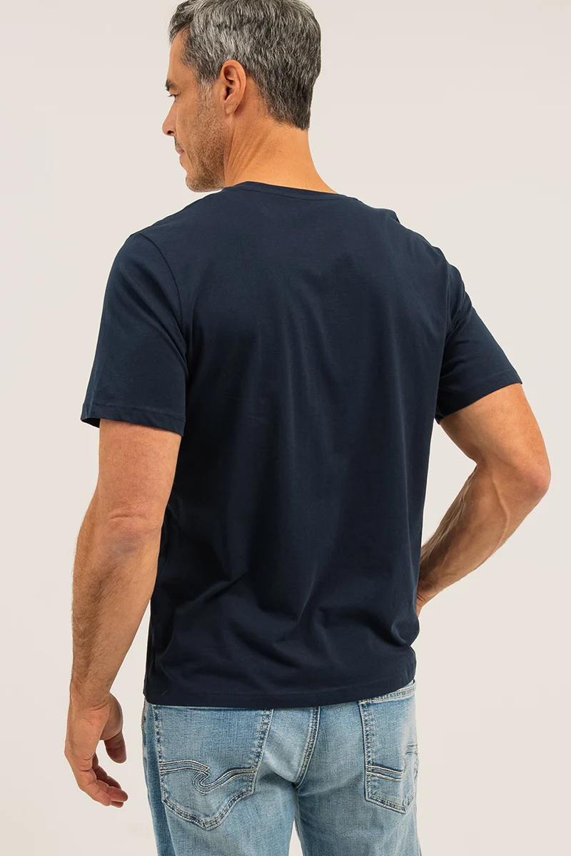Le t-shirt imprimé logo urbain