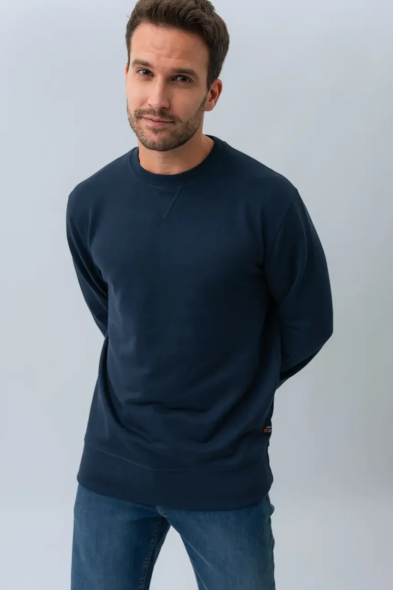 Le chandail crew neck uni