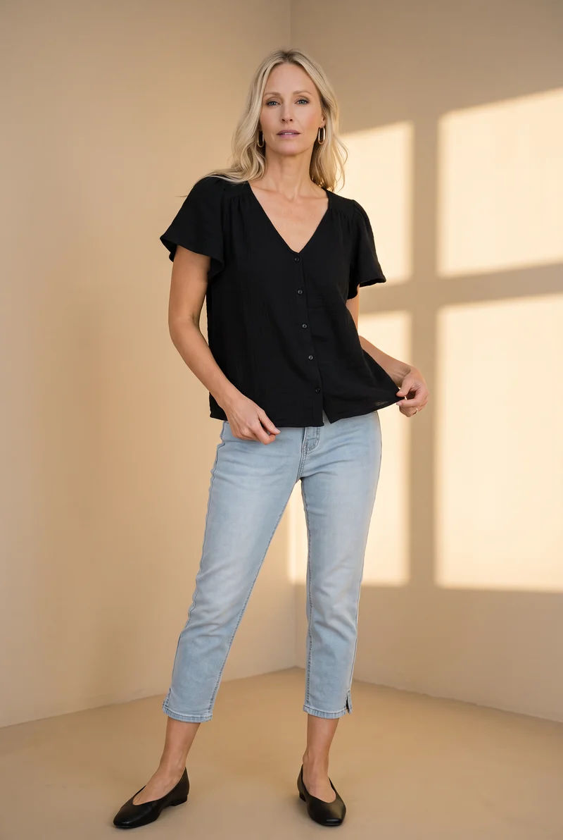 La blouse à manches courtes en gaze