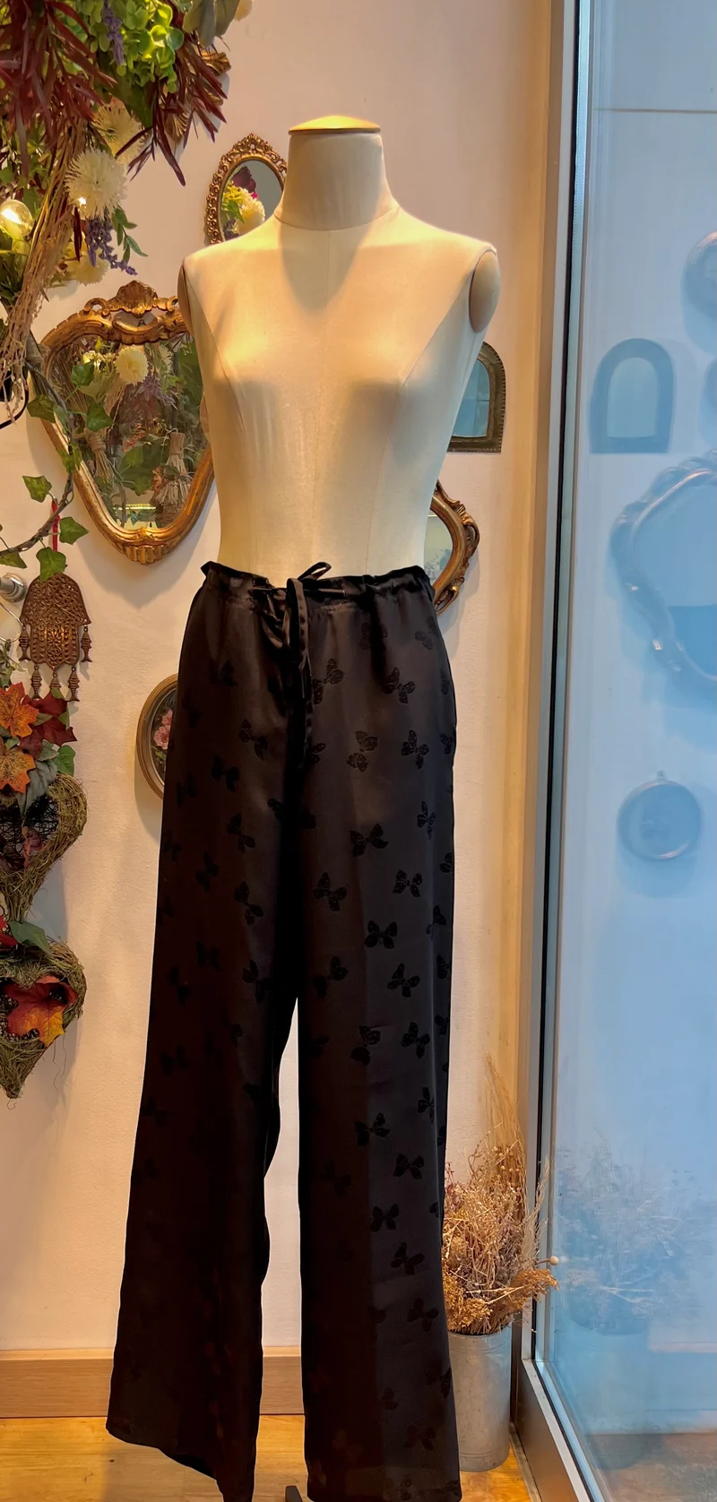 Pantalon en onyx Modigliani avec nœuds