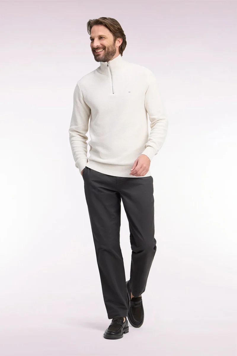 Pantalon chino sans plis en piqué de coton stretch kaki coupe regular
