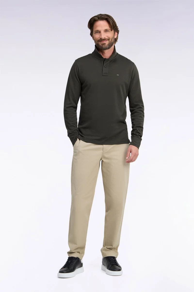 Pantalon chino sans plis en piqué de coton stretch beige coupe regular