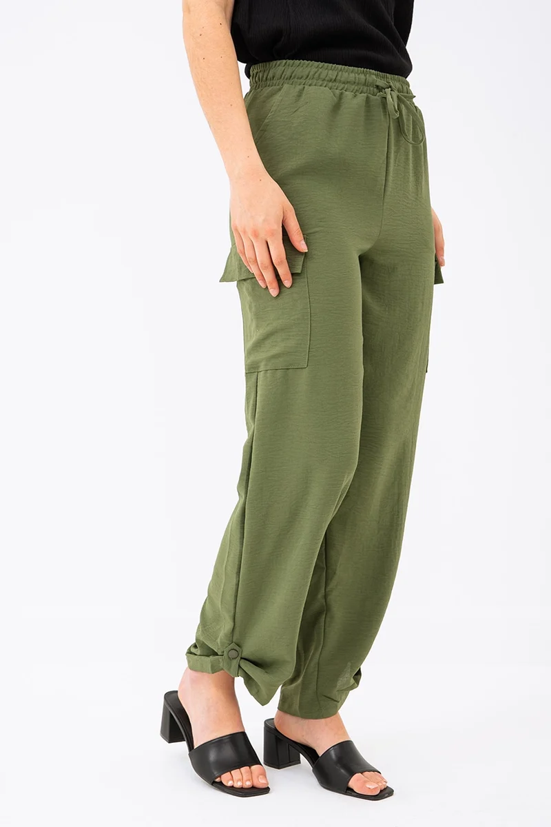 Le pantalon cargo effet froissé