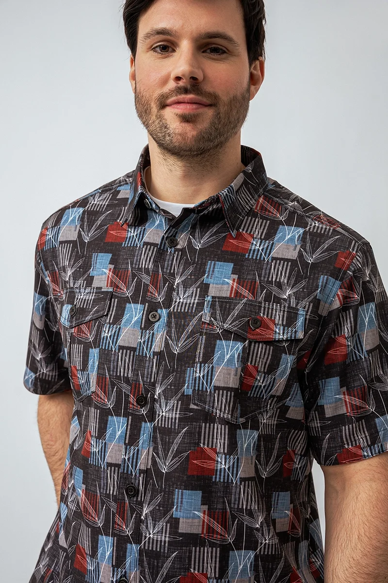 La chemise imprimée all-over