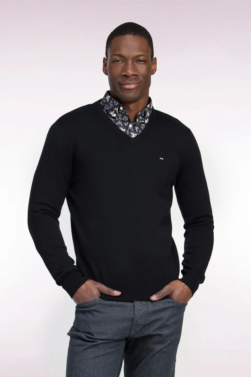 Pull col V en laine et coton noir coupe droite