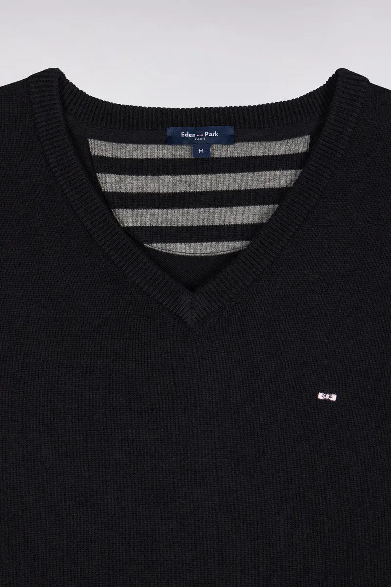 Pull col V en laine et coton noir coupe droite
