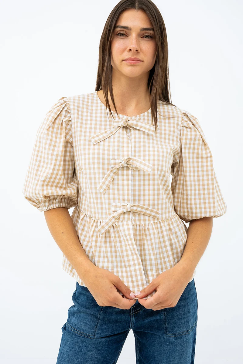 La blouse légère à carreaux