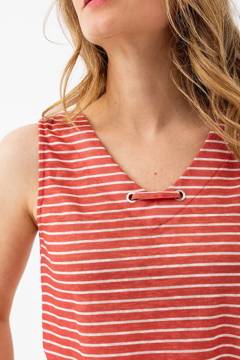 La camisole à œillet rayée