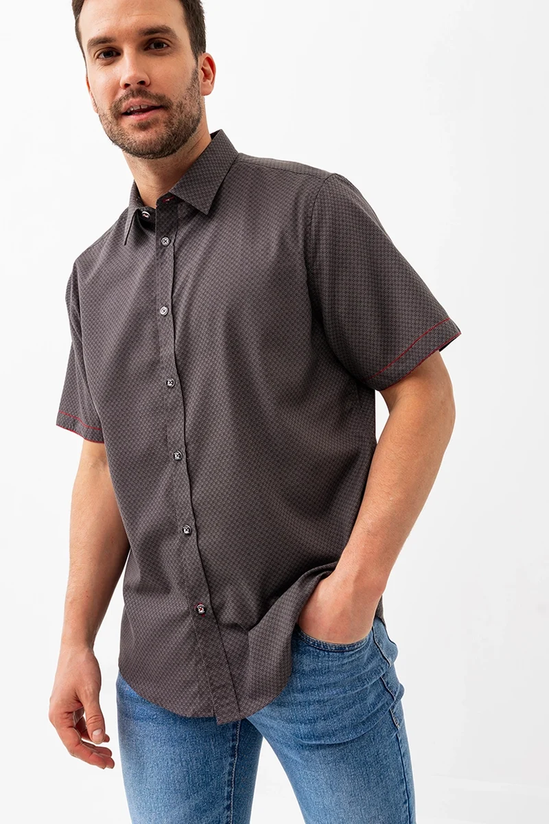 La chemise imprimée all-over