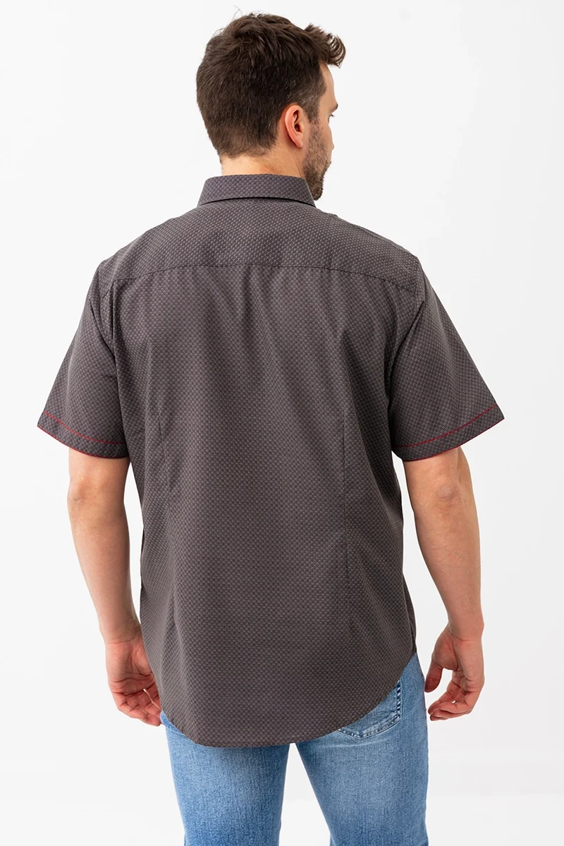 La chemise imprimée all-over