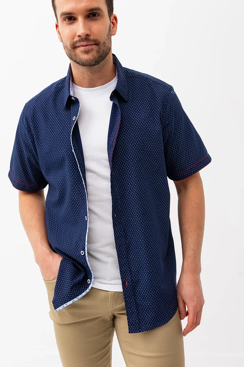 La chemise imprimée all-over