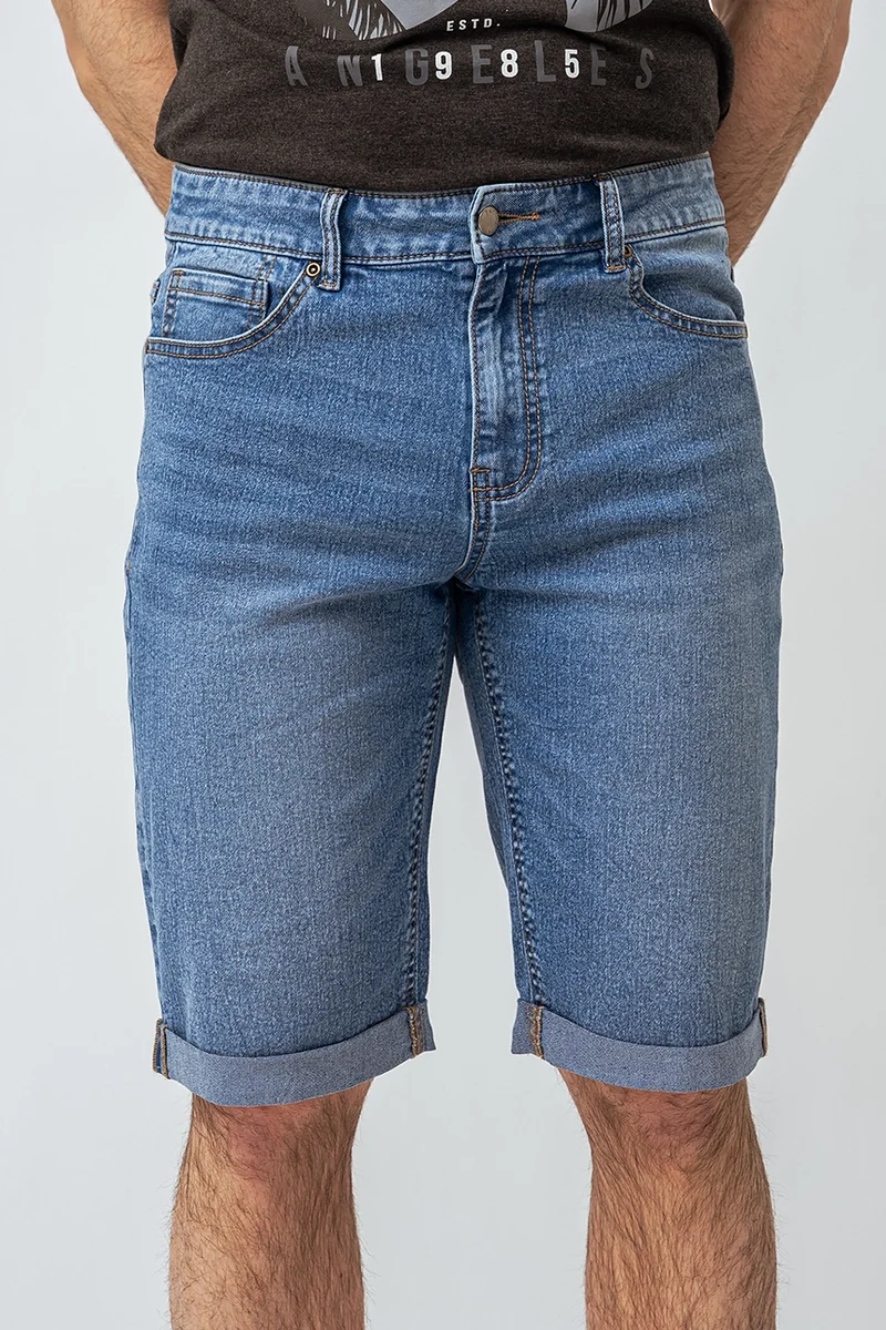 Le bermuda en denim classique