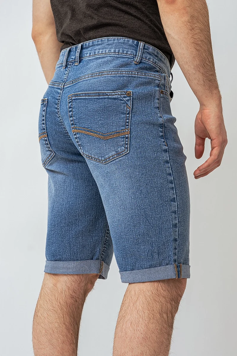 Le bermuda en denim classique