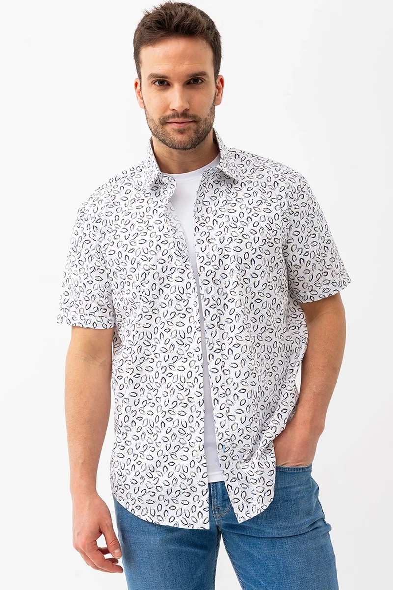 La chemise imprimée all-over feuille abstraite