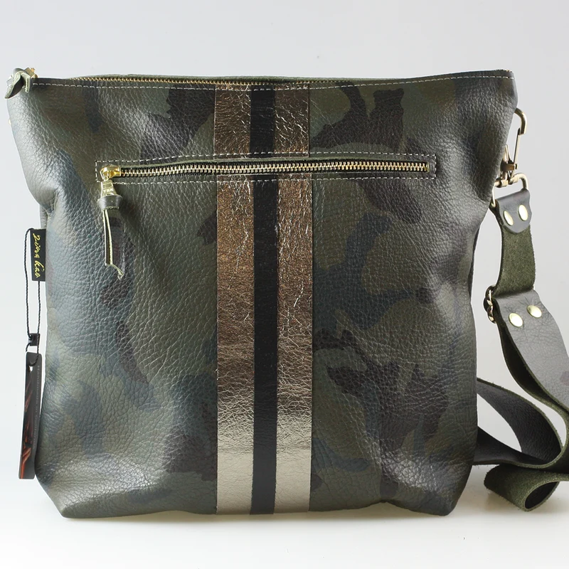 The Stripe Lakeshore - 2 sizes!: Jet w/3stripes: Silver / 9"x9.5" / Matching Leather Strap