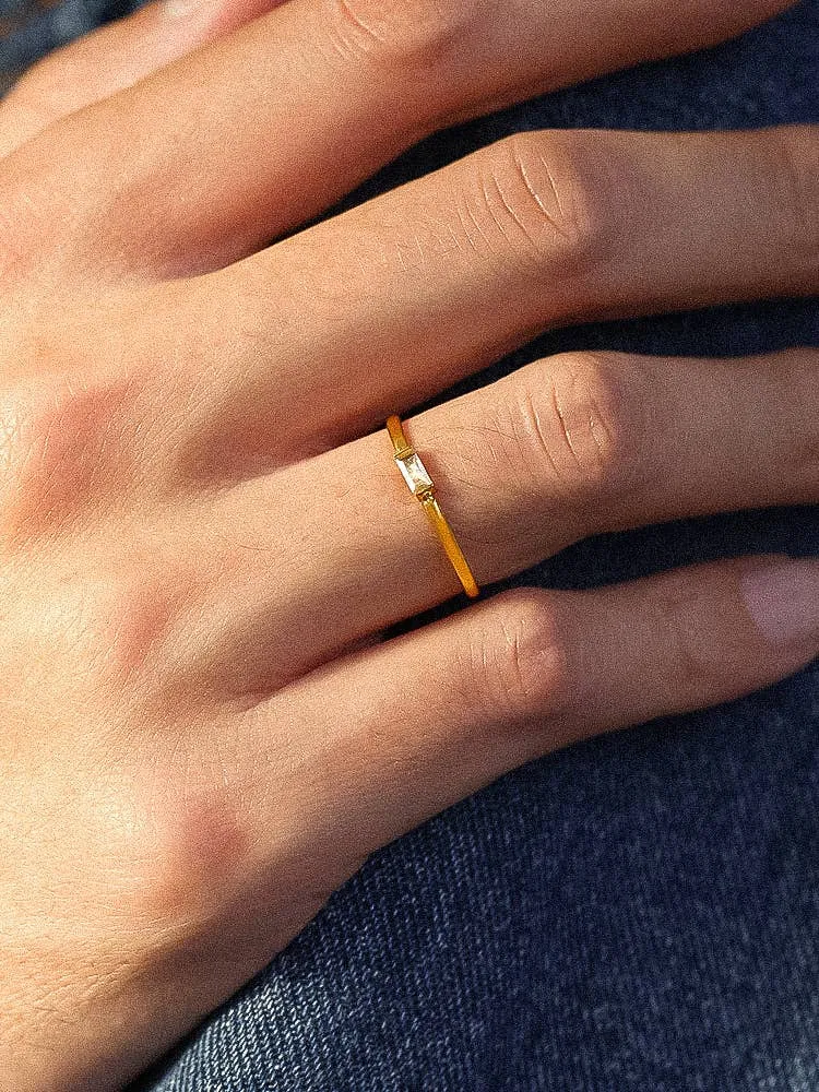 Côme 18K Gold Non-Tarnish Minimalist Thin CZ Band: Yellow Gold / 8