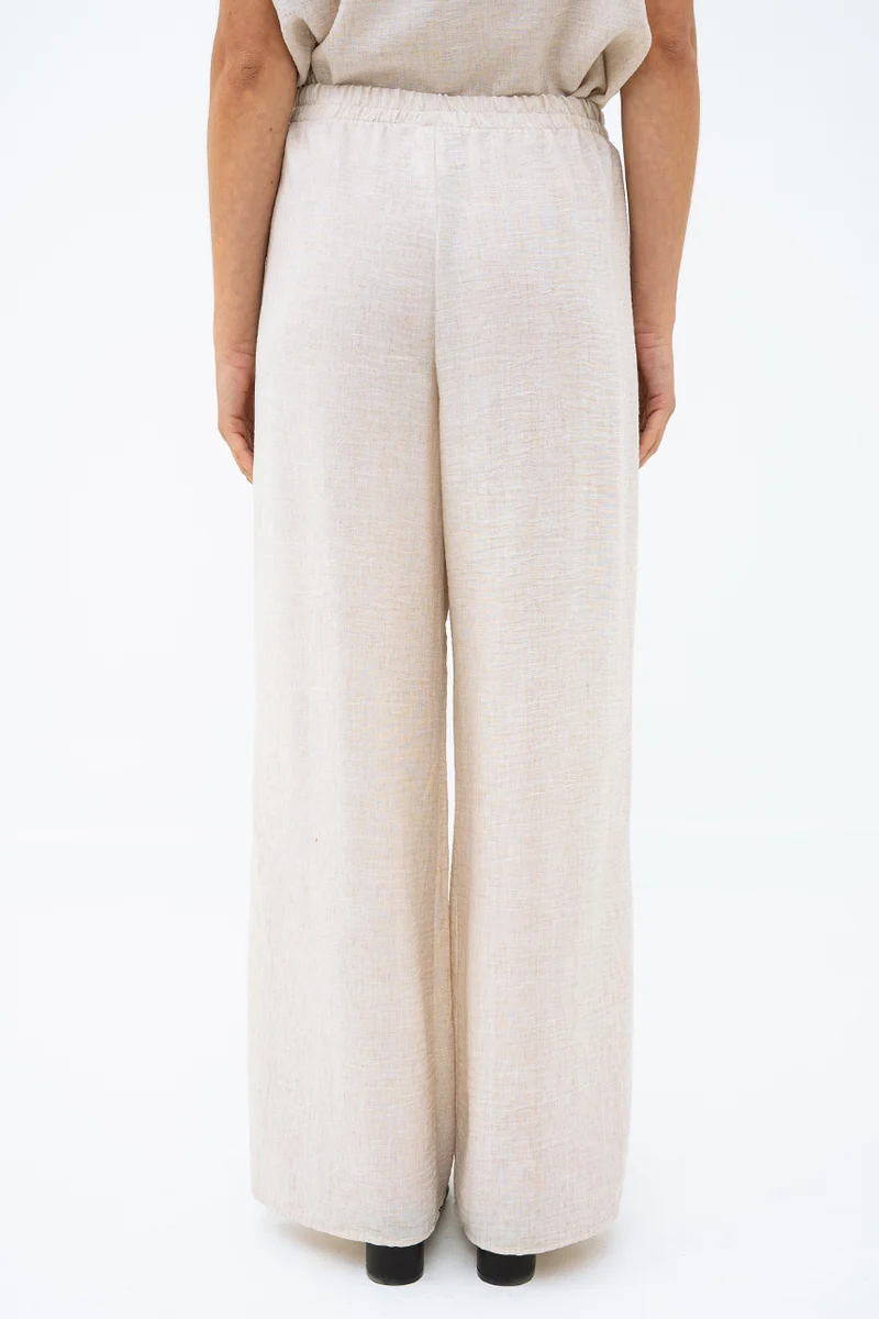 Le pantalon aspect lin chic à boucle
