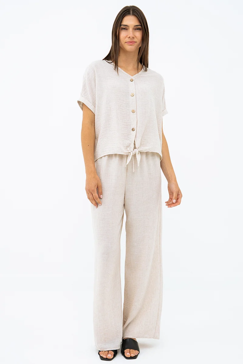 Le pantalon aspect lin chic à boucle