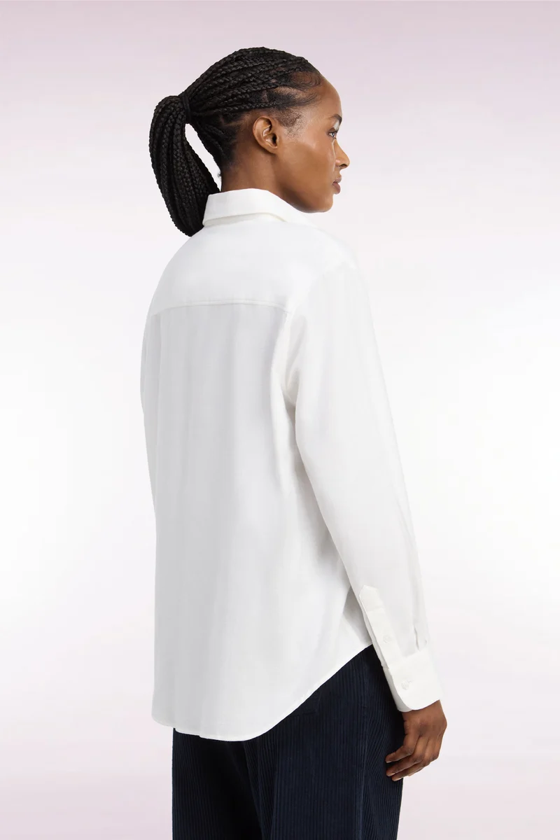 Chemise en coton écru à poches plaquées coupe décontractée