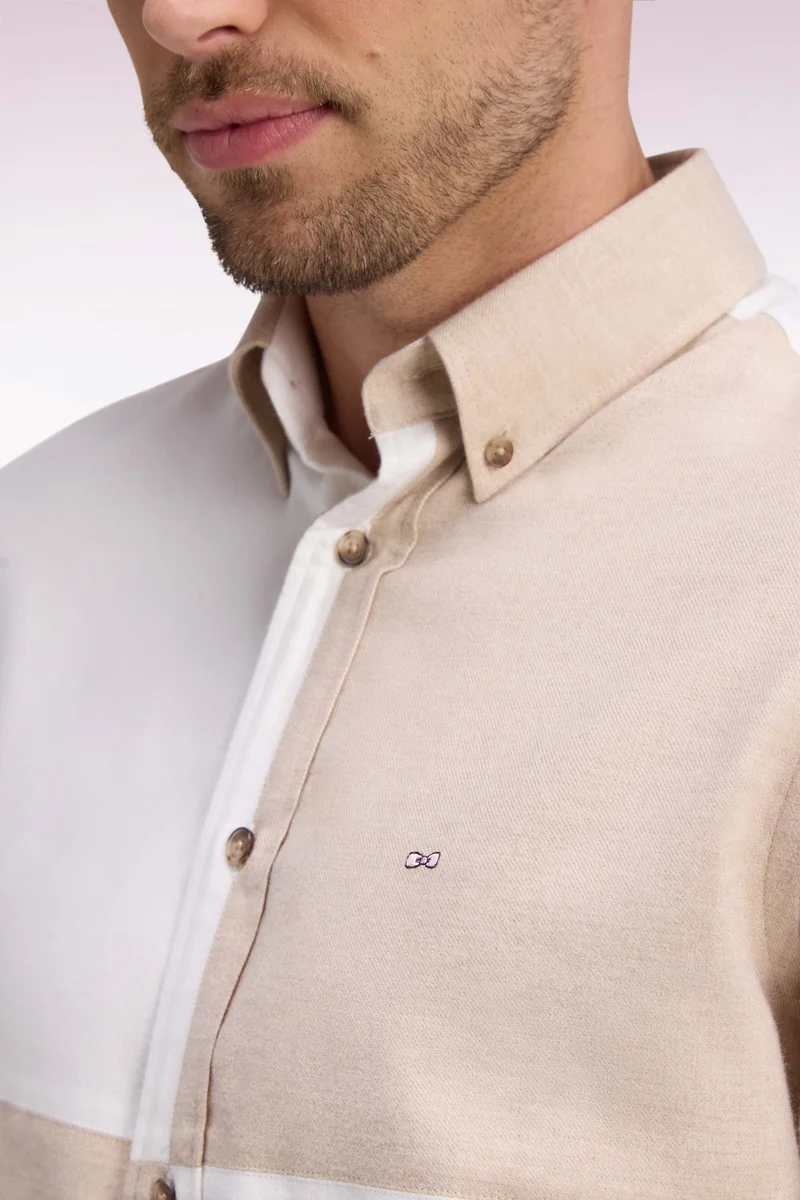 Chemise en coton beige et écrue coupe droite
