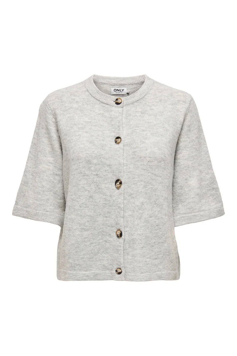 Le cardigan en tricot à manches courtes