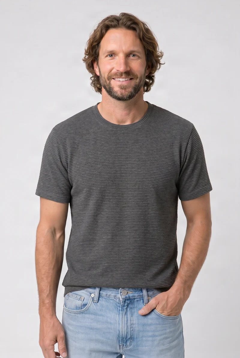 Le t-shirt col rond pour homme