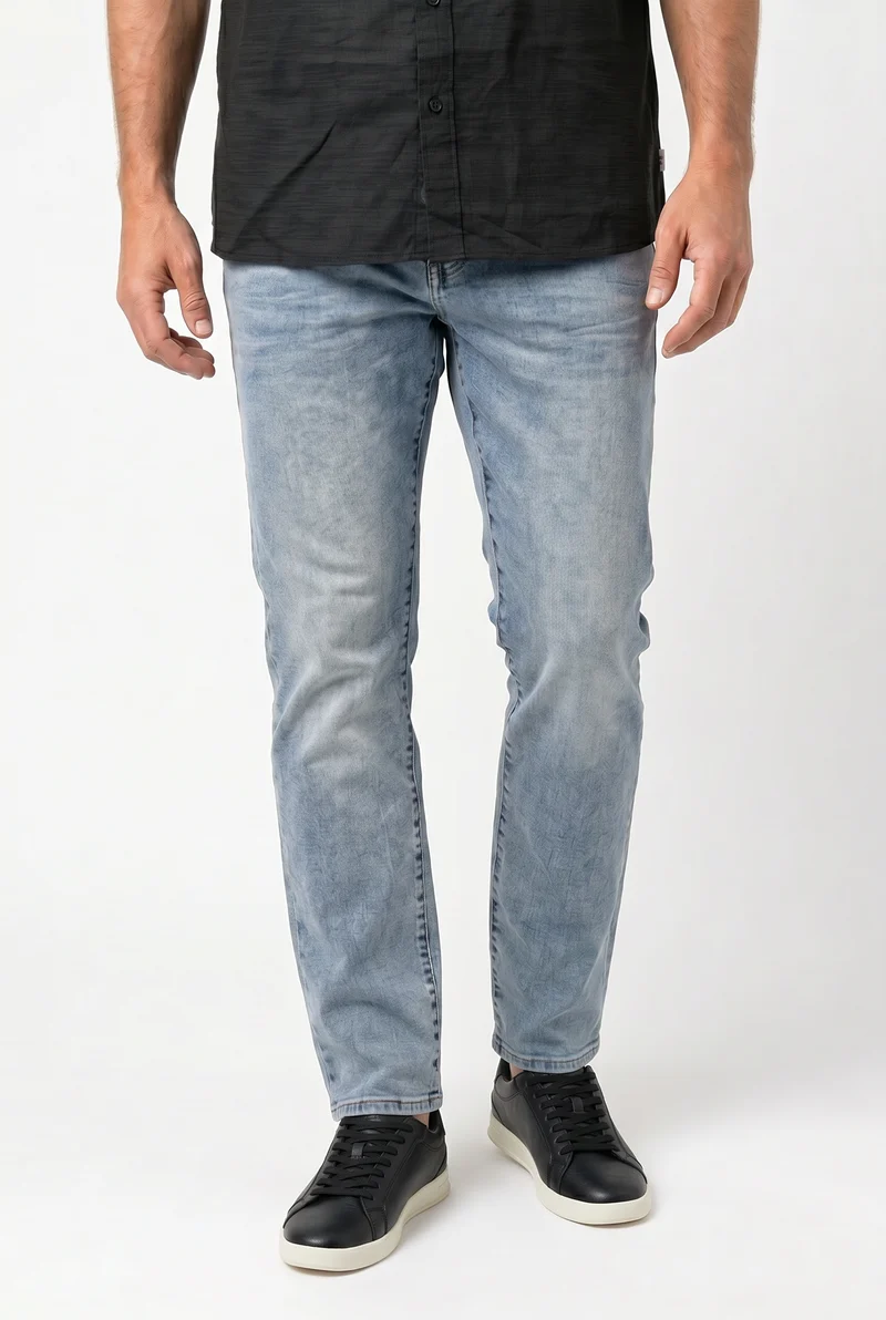 Le jeans étroit