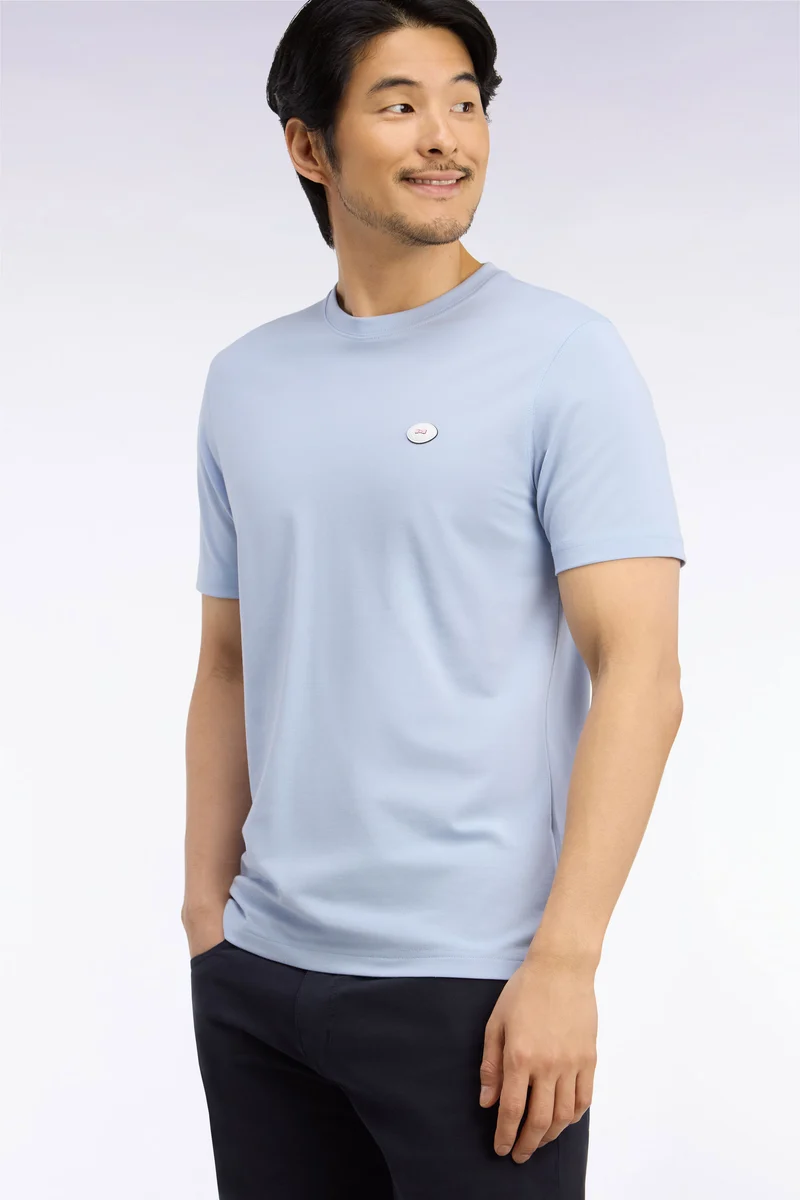 T-shirt manches courtes bleu ciel coupe droite