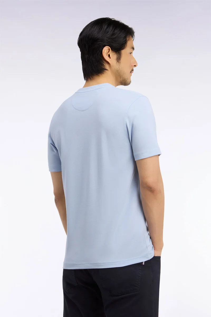T-shirt manches courtes bleu ciel coupe droite