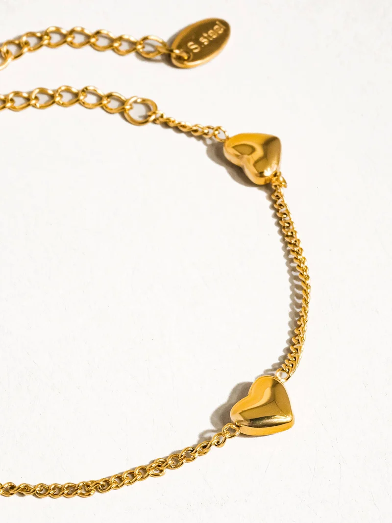 Vivre 18K Gold Non-Tarnish Petite Heart Bracelet, Necklace: Yellow Gold / Bracelet