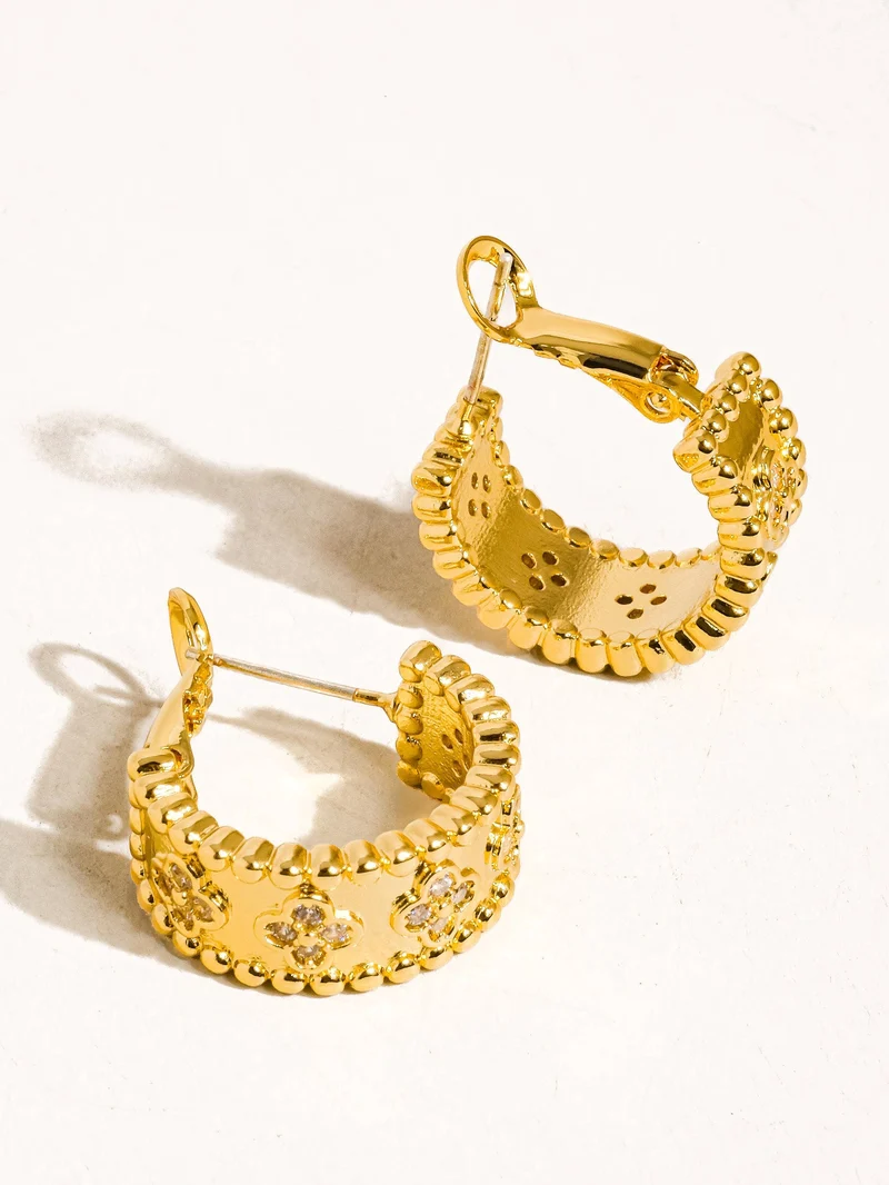 Ismaël 18K Gold Vintage Floral Hoop Earring: Yellow