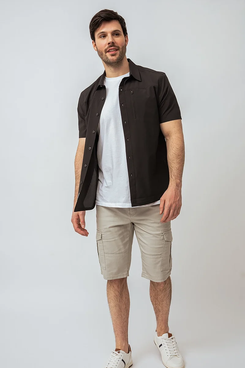 La chemise légère unie