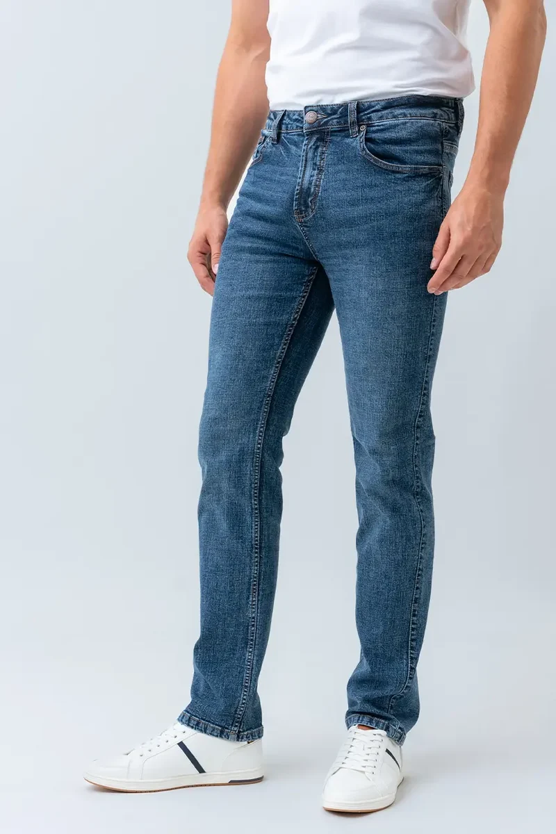 Le jeans extensible ajusté | Modèle Bouchard
